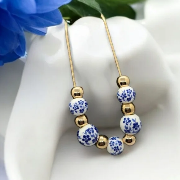Blue Floral Porcelain Beaded Necklace Vintage Style Women’s Jewelry NWT Feminine - Picture 2 of 8
